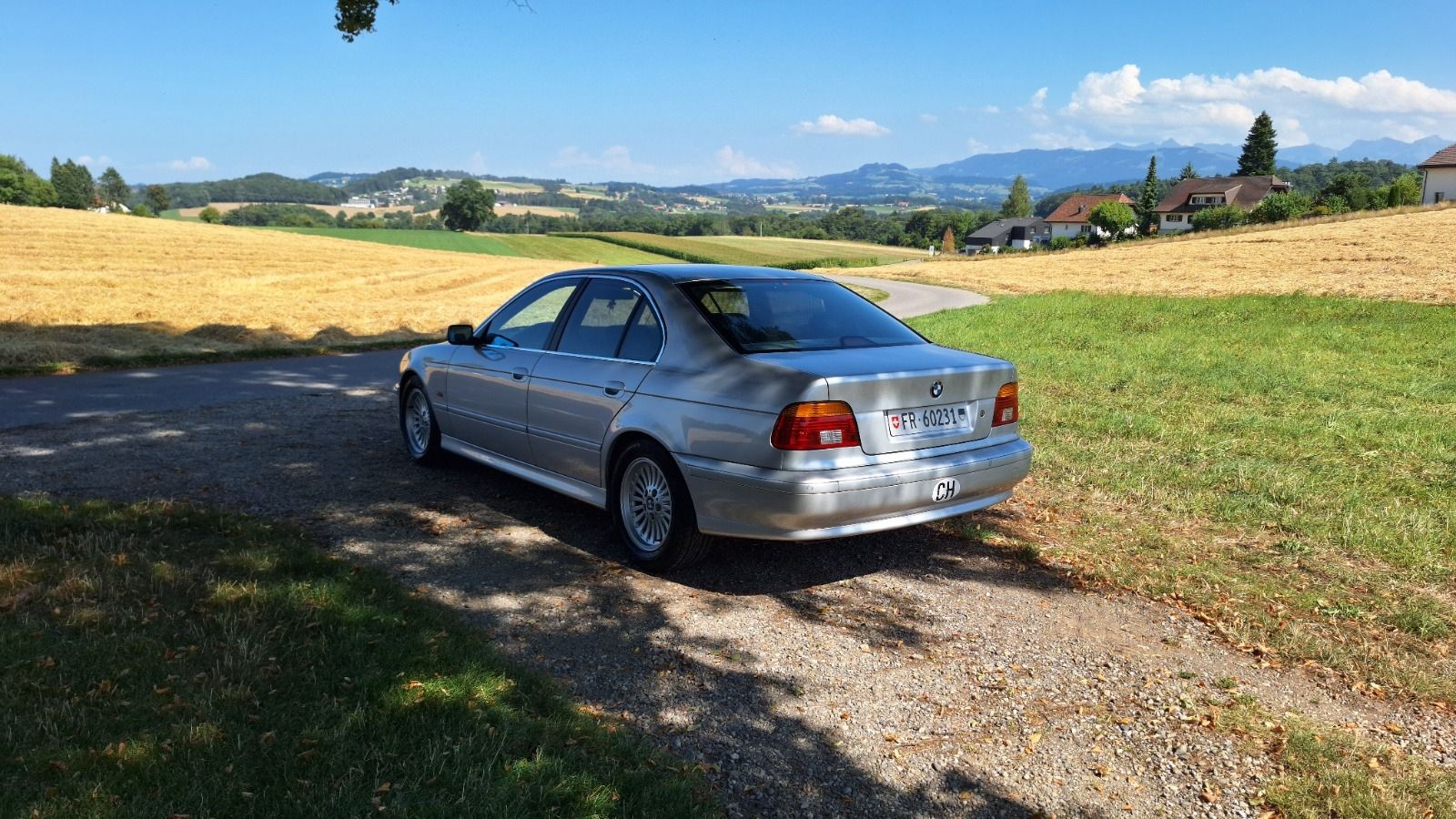 BMW Automobili: BMW 525i E39 2002 – Usato da Fribourg venduto da Ertug 2