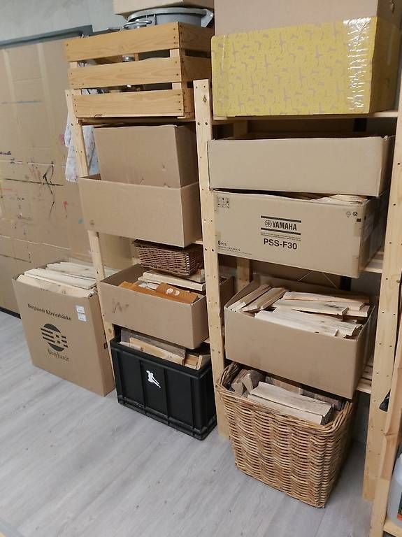 Scaffali: IKEA Holzregal massiv – Usato da Stalden (Sarnen) venduto da chr_s5xx 2