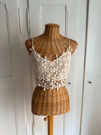 Cropped Spitzentop beige S