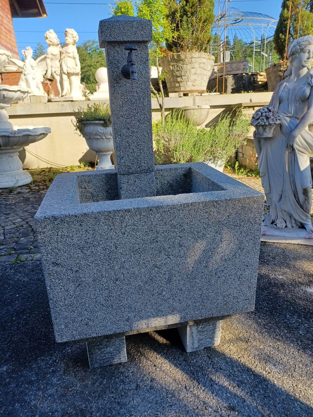 Stagni & Fontane ornamentali: Granit Brunnen – Nuovo (secondo la descrizione) da Wangen a.Aare venduto da Schneckenparadies 2