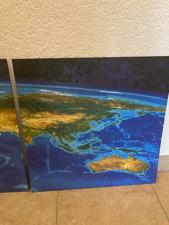 Poster & Bilder: 3-teiliges Bild/Gemälde "Unser Planet", Malen nach Zahlen – Neu (gemäss Beschreibung) aus Gelterkinden von froggy80 3