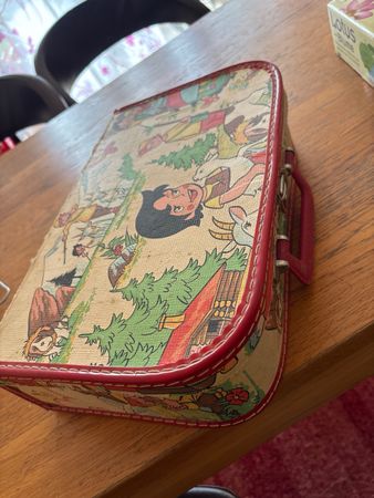Vintage Kinderkoffer mit Heidi-Motiv aus den 1970er