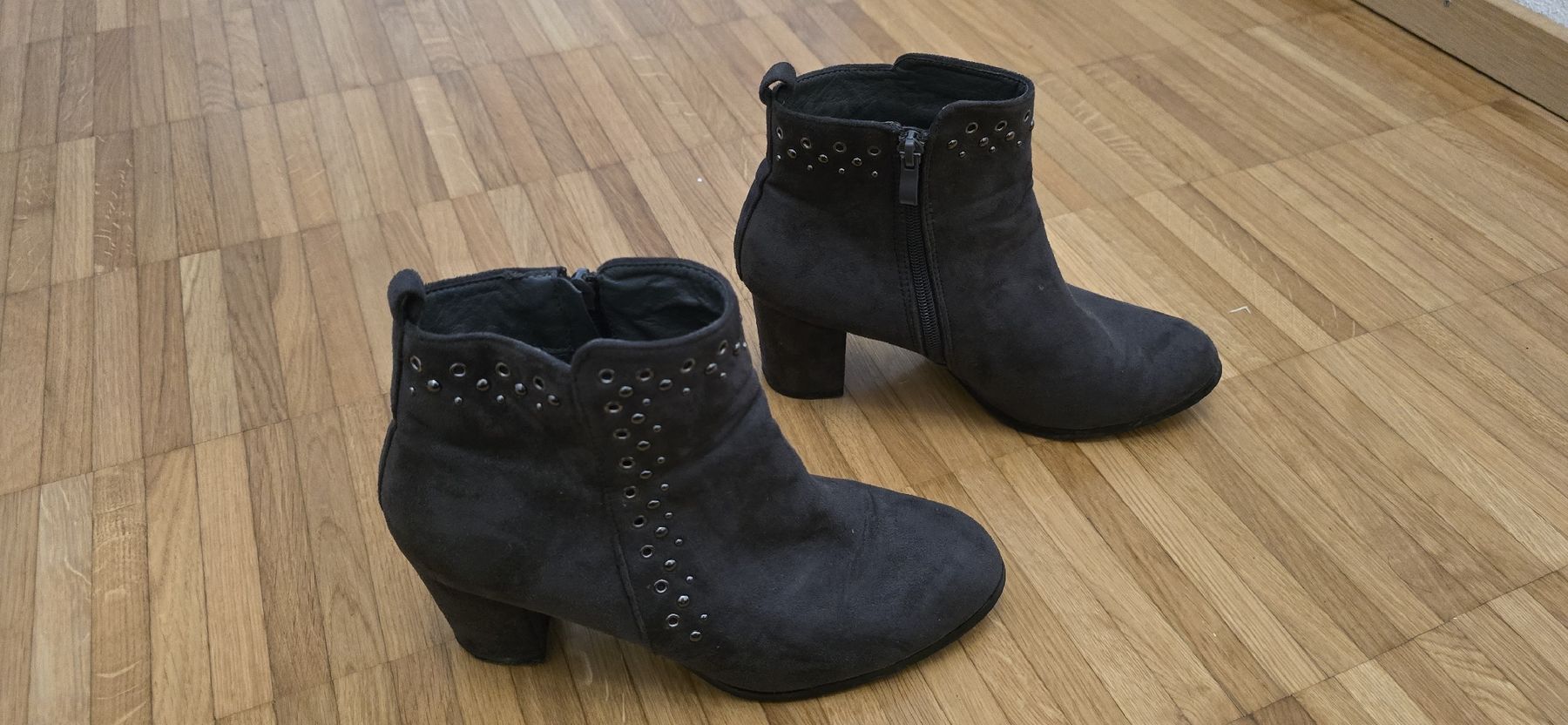 Damenschuhe: Damenstiefel Schuhe Neuwertig! – Neu (gemäss Beschreibung) aus Rickenbach Sulz von Markiba 1
