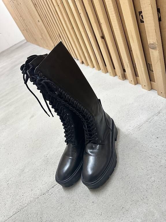 Damenschuhe: Zara Stiefel  – Gebraucht aus Bülach von Fidnak 2