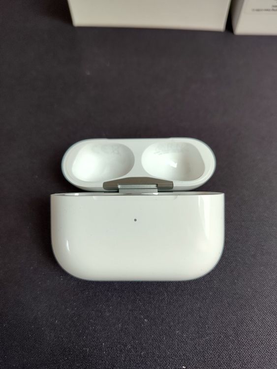 Boîtier De Recharge Pour AirPods Pro 2 - Blanc, Connexion USB-C Et Bluetooth, Neuf