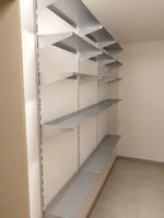 Minimalistisches Regalsystem Aluminium eloxiert 