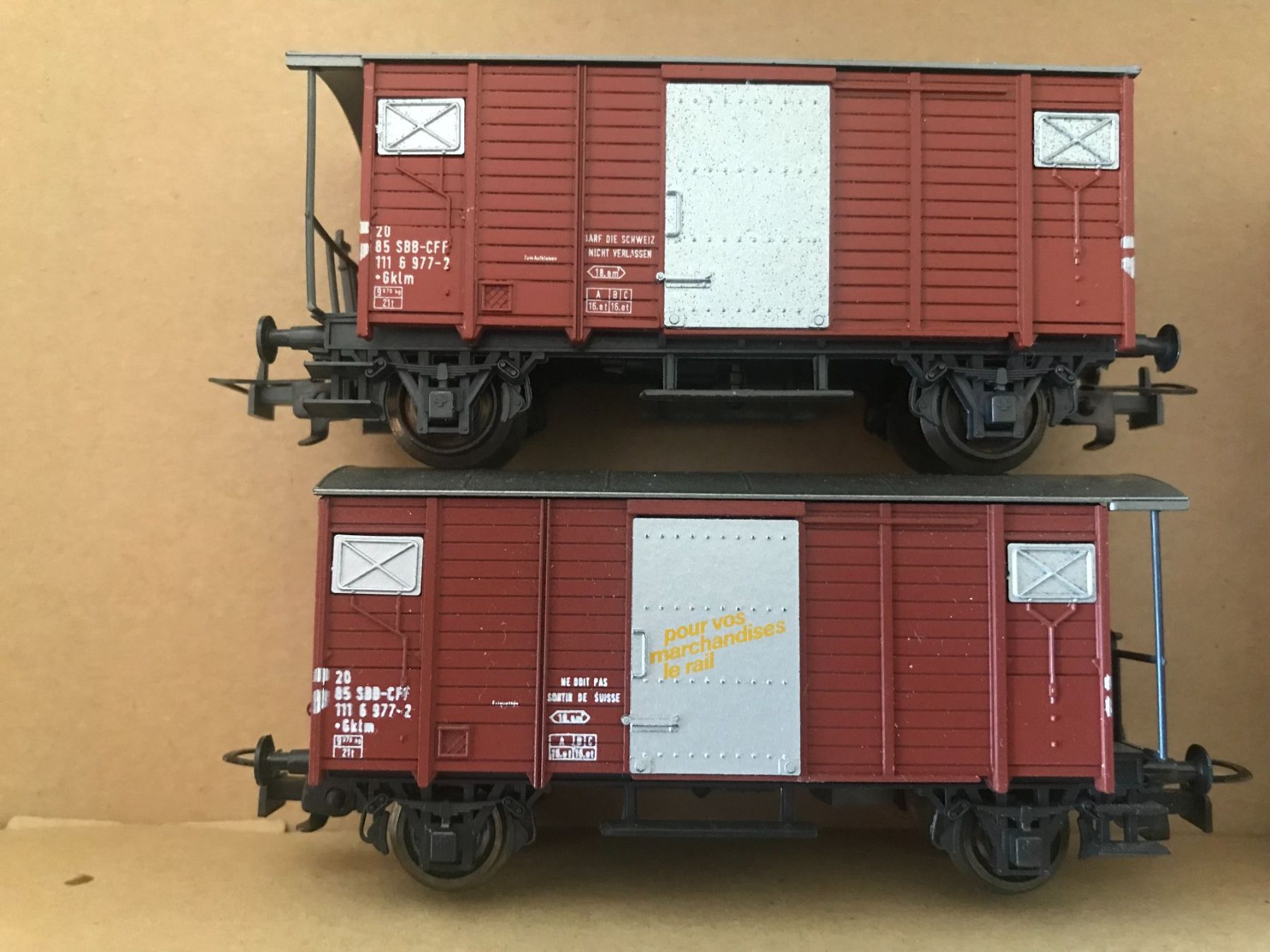 Liliput Modellini di ferrovie: 2x Liliput SBB Güterwagen "Für Güter die Bahn" – Usato da Luzern venduto da mey_s13
