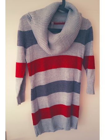 langer Pullover/Kleid Terranova
