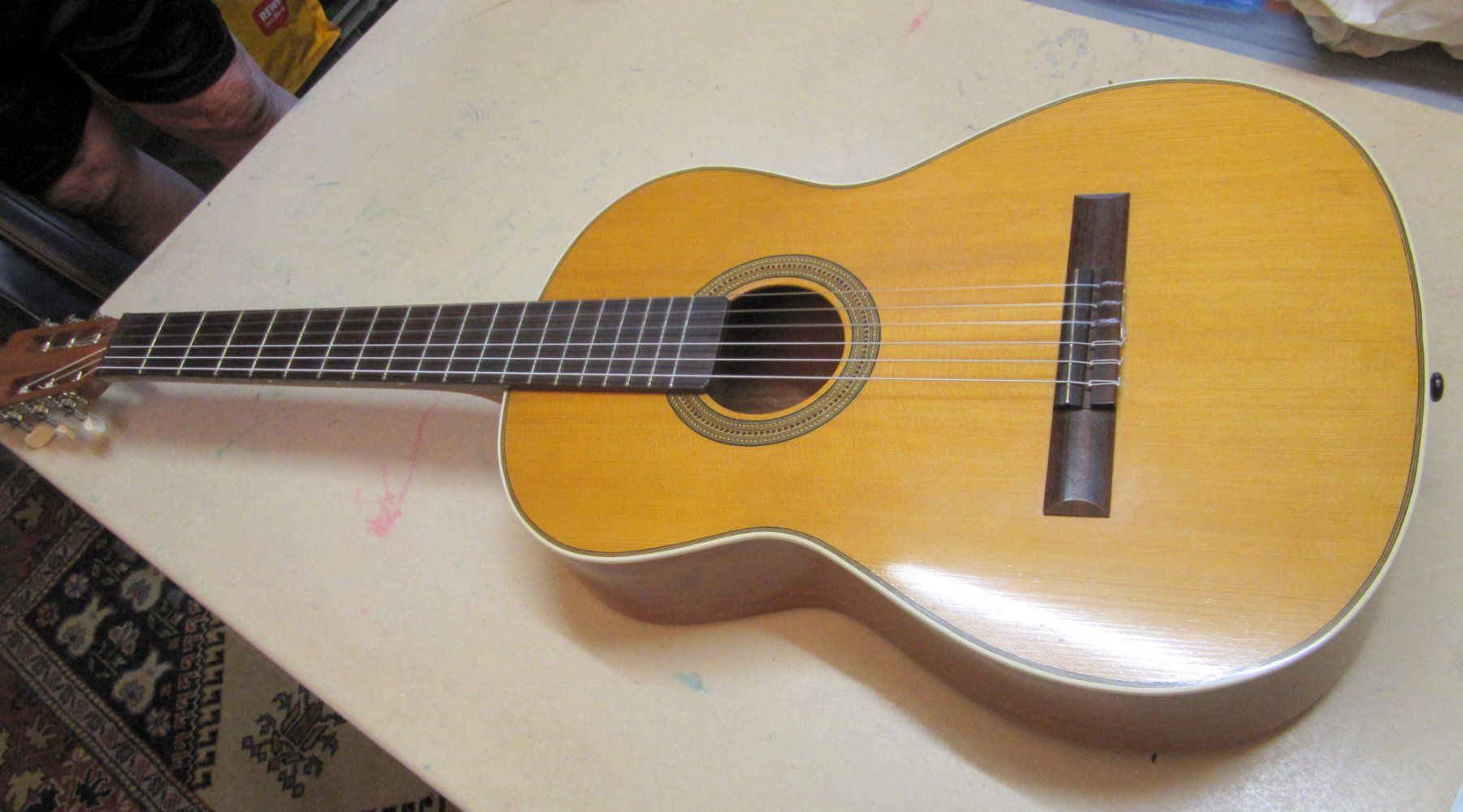 Musikinstrumente: Gitarre mit Hülle – Gebraucht aus Binningen von flugi30