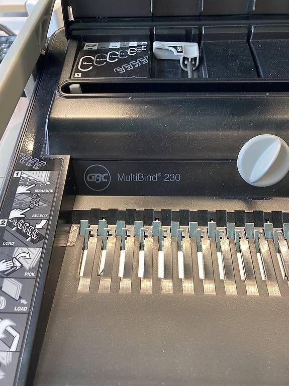 Macchine rilegatrici: GBC Multibindegerät MultiBind 230 – Usato da Zürich venduto da Suglik 1