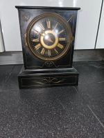 Antike Kaminuhr, schwarz/gold, muss revidiert werden!