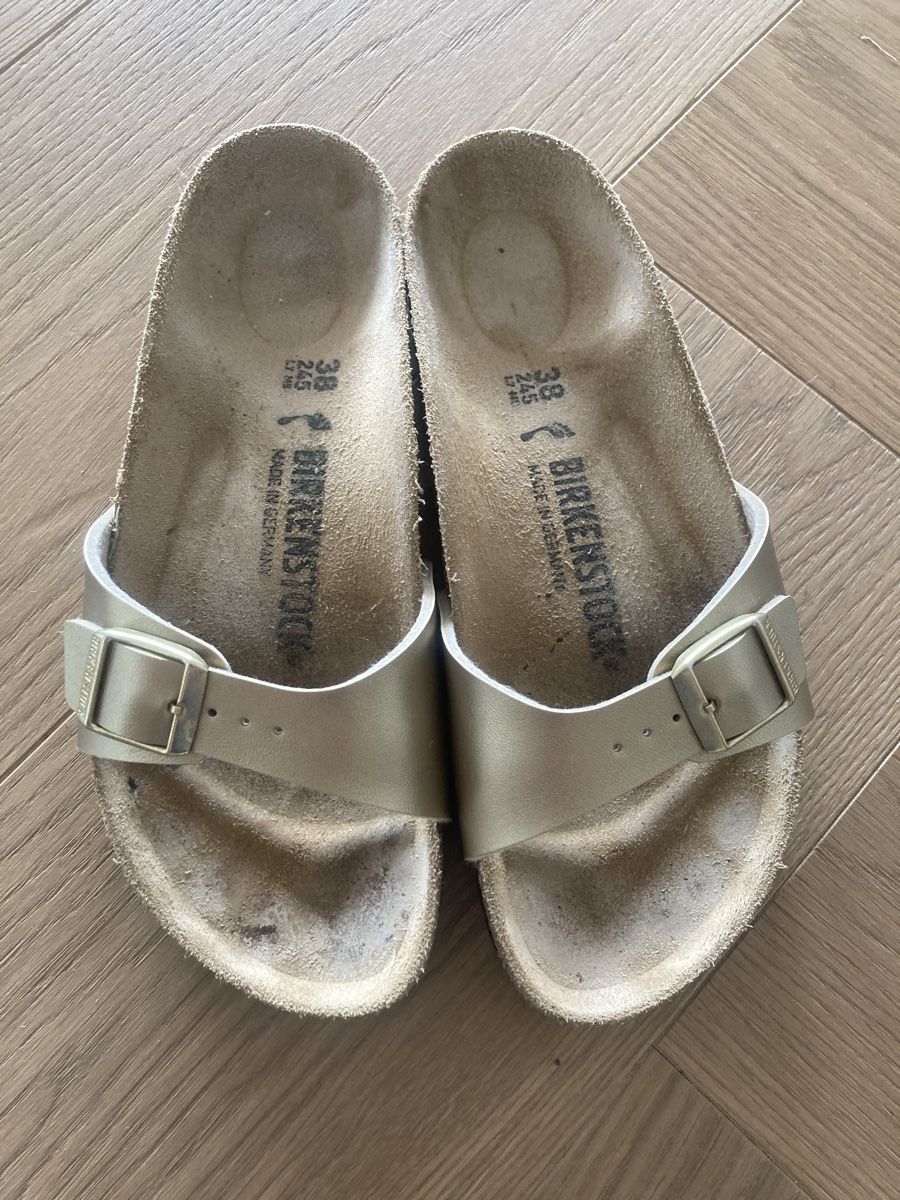 Birkenstock Damenschuhe: Birkenstock 38 gold – Gebraucht aus Wil SG von Chrissy07 2
