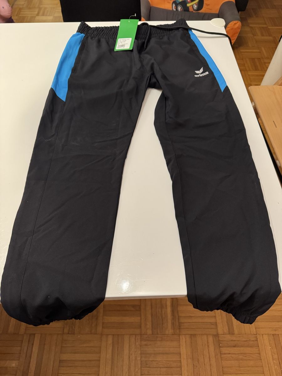 Erima Hosen: Erima Trainingshose Gr. 38 Neu mit Etikett – Neu und originalverpackt aus Suhr von Oppel