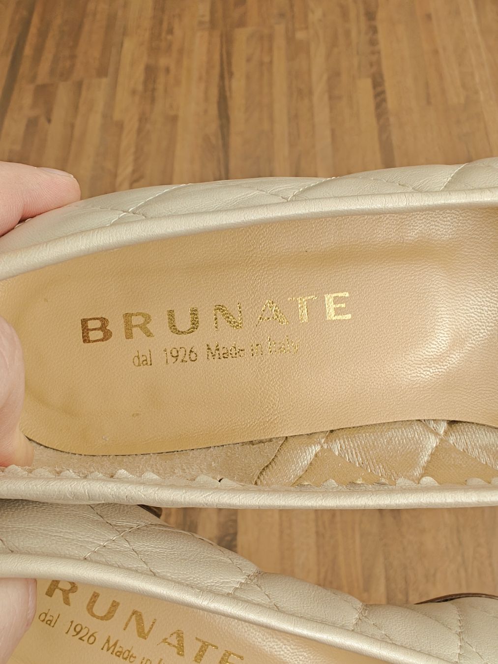Brunate Damenschuhe: Brunate Quilted Leather Ballet Flats – Gebraucht aus Wabern von kat_w92r 1