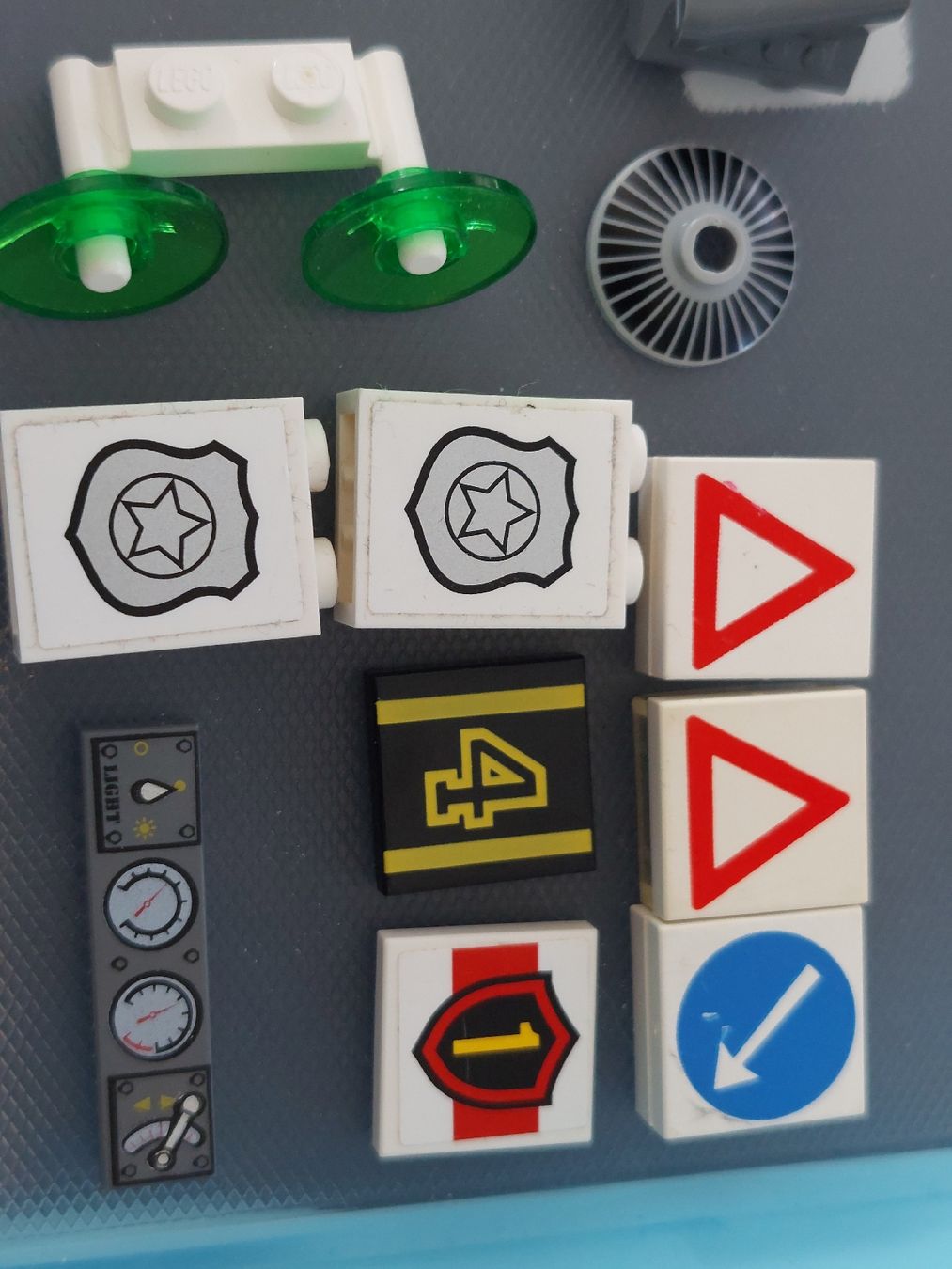 Lego Spielzeuge: Div. Lego  Spezialteile  – Gebraucht aus Zetzwil von sti_x9xf 1