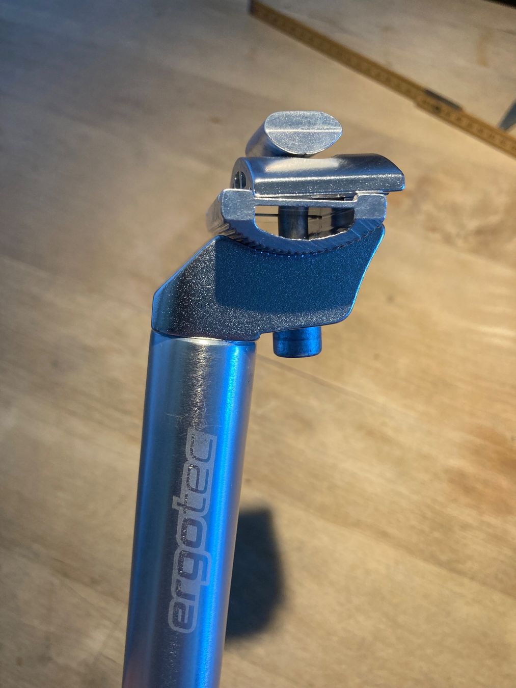 Pezzi di ricambio: Sattelstütze Ergotec 2 / 25.4 mm /silber – Usato da Wallisellen venduto da HorstTennenbaum 2