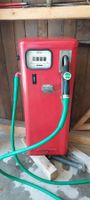 Tankstelle Zapfsäule Tokheim Modell 93 rot