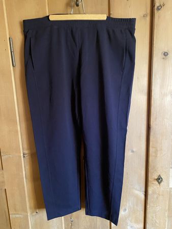 Dunkelblaue Jerseyhose Größe 48
