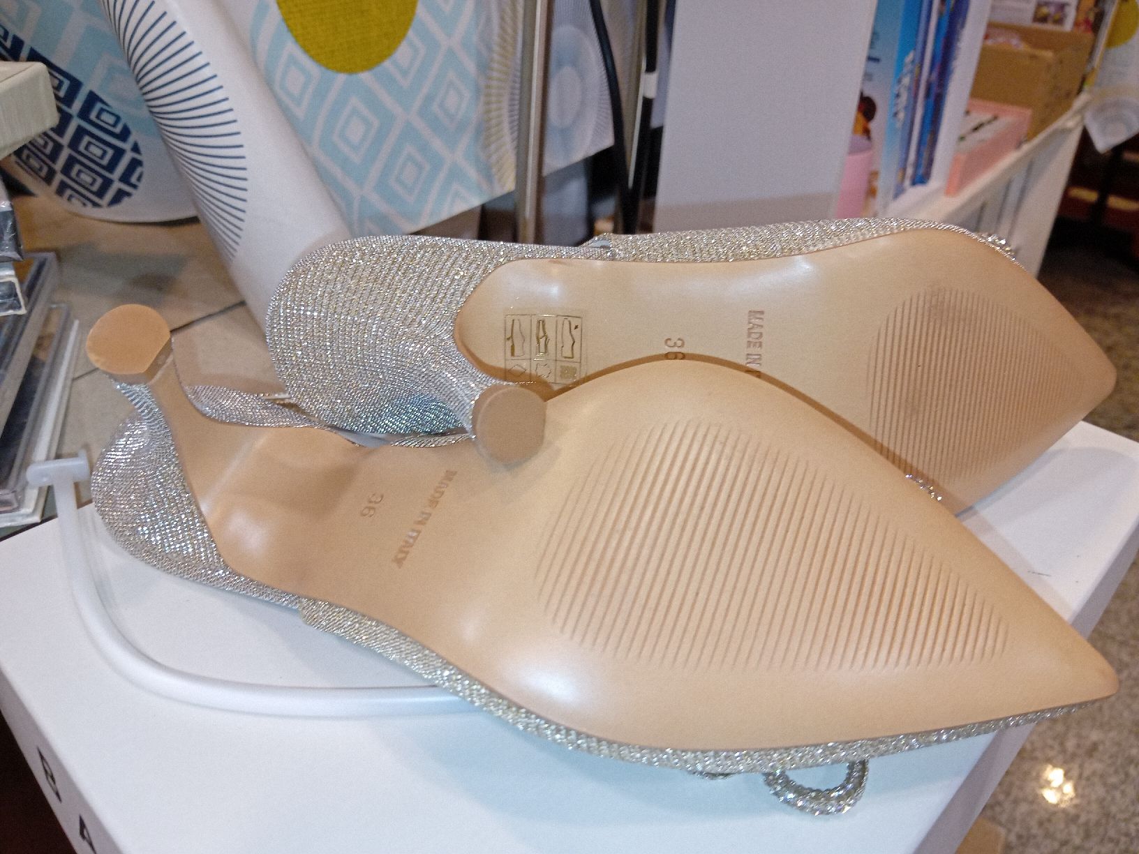 Damenschuhe: BARCA glitter oro con fiocco, tg 36 NUOVE – Neu und originalverpackt aus Biasca von Old_6blh 5
