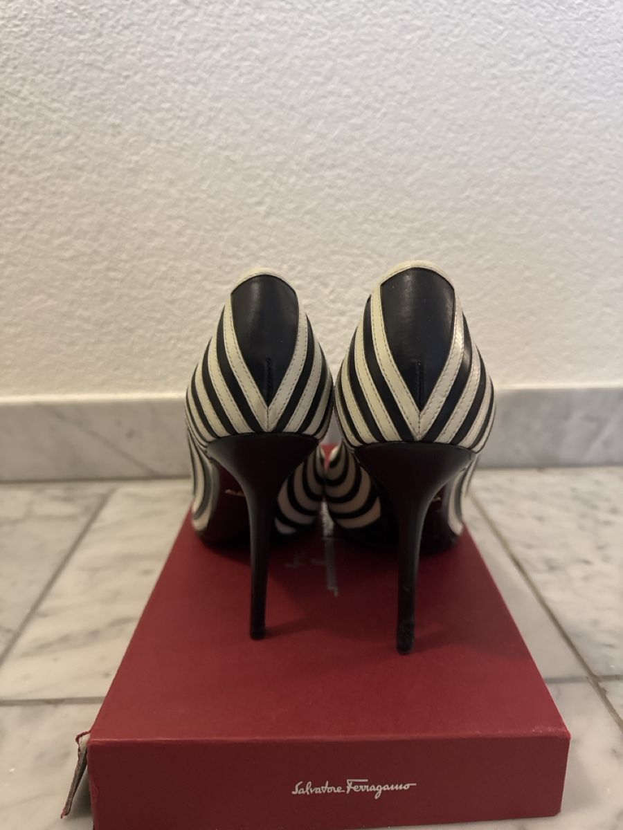 Salvatore Ferragamo Scarpe da donna: Ferragamo – Usato da Teufen AR venduto da sem_f5yg 1