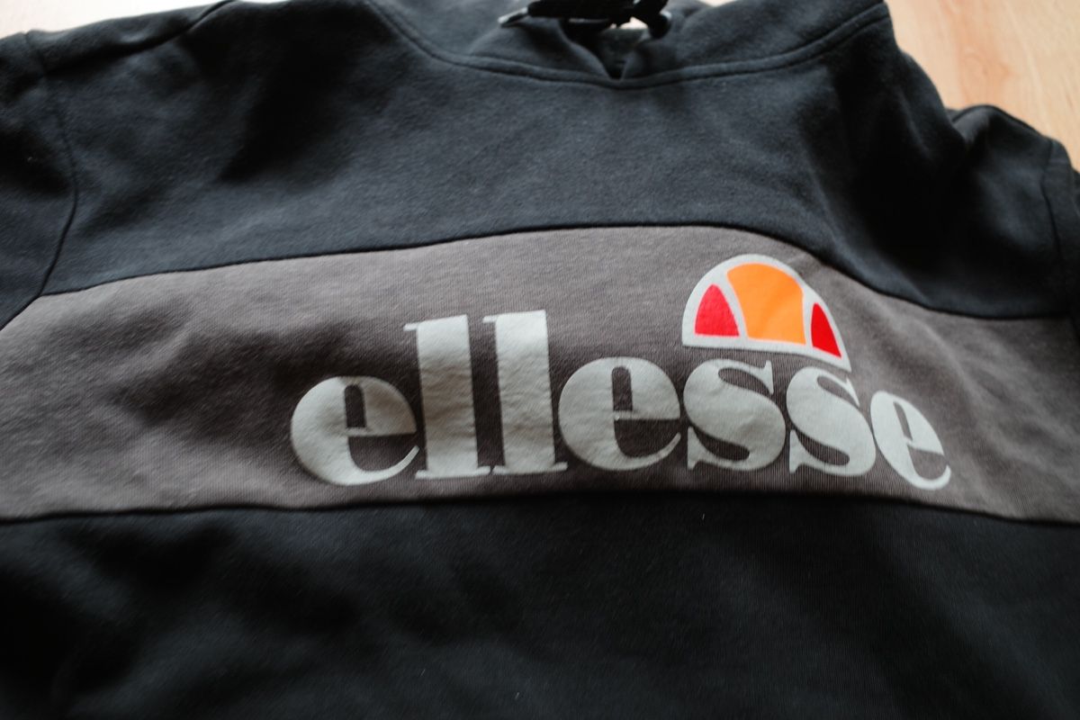 Ellesse Maglioni & Felpe: Hoodie Kapuzenpullover Ellesse Grösse L – Usato da Zürich venduto da loeksig