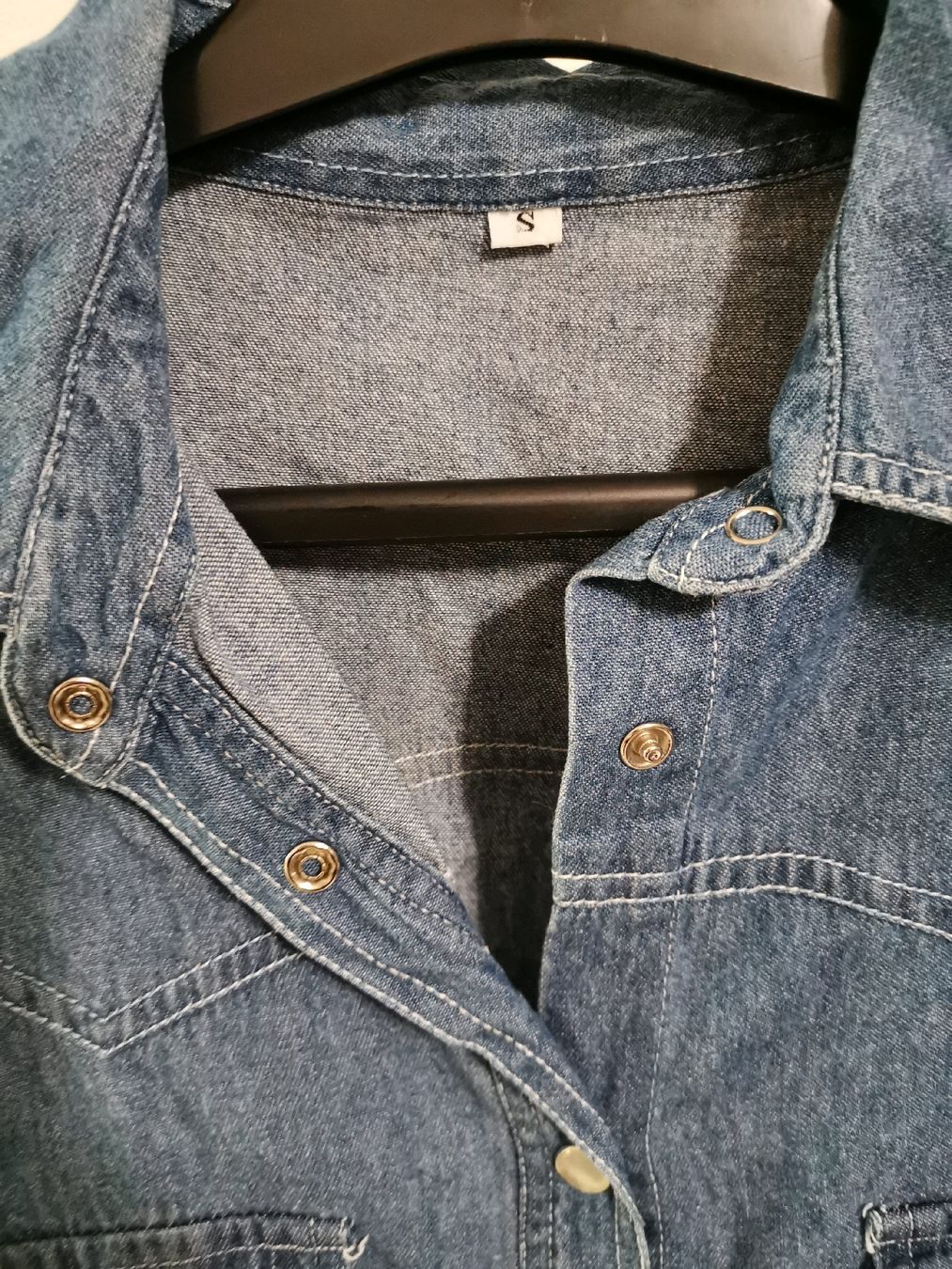 Blusen: Stylisches Jeanshemd Grösse S – Gebraucht aus Bonaduz von TheCahenzli 2