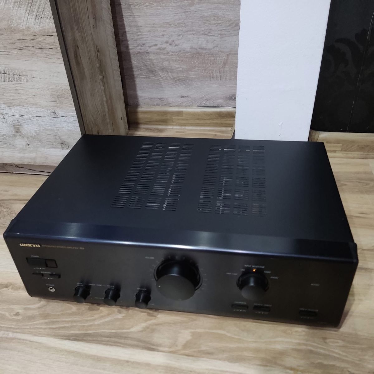 Onkyo Amplificatori: Onkyo A-803 Stereo Verstärker – Usato da Trimbach venduto da ELITA-5 6