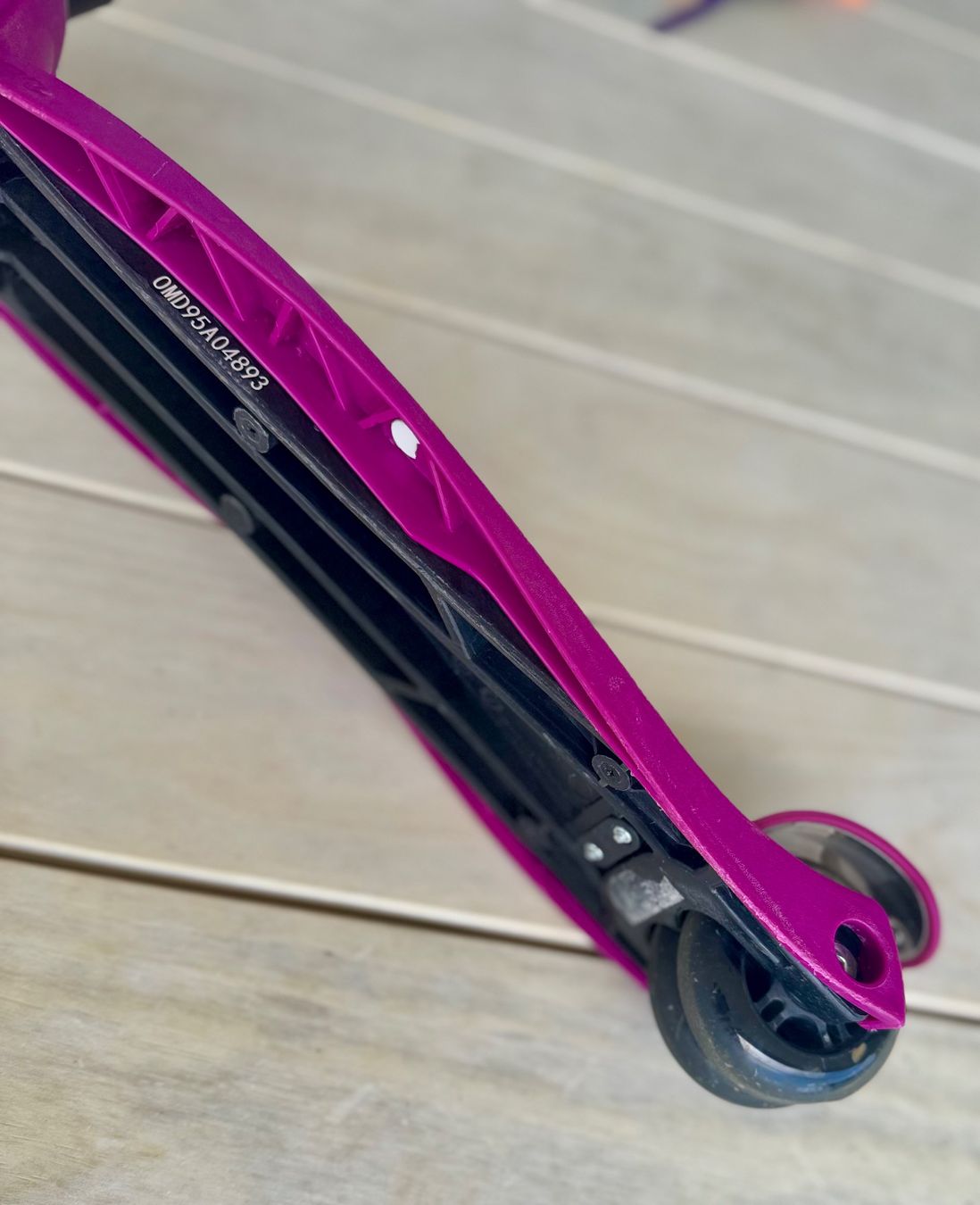 Micro Kickboard: Micro Maxi Deluxe Foldable LED Scooter mit Micro Ribbons Neo – Usato da Meilen venduto da tplm 8