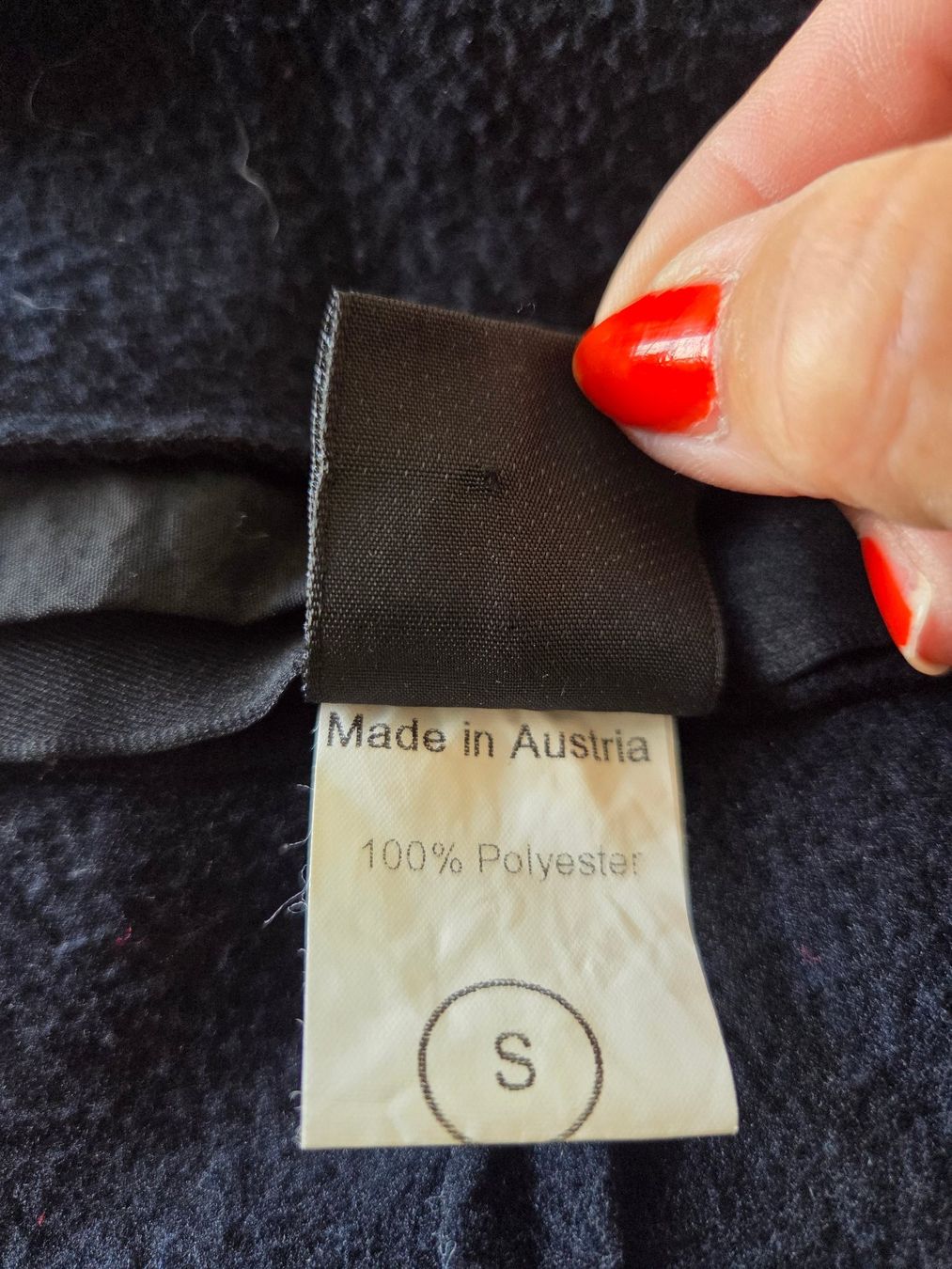Bogner Hüte, Mützen & Caps: Schwarze Mütze von BOGNER – Gebraucht aus Oberrieden von Smart570 5