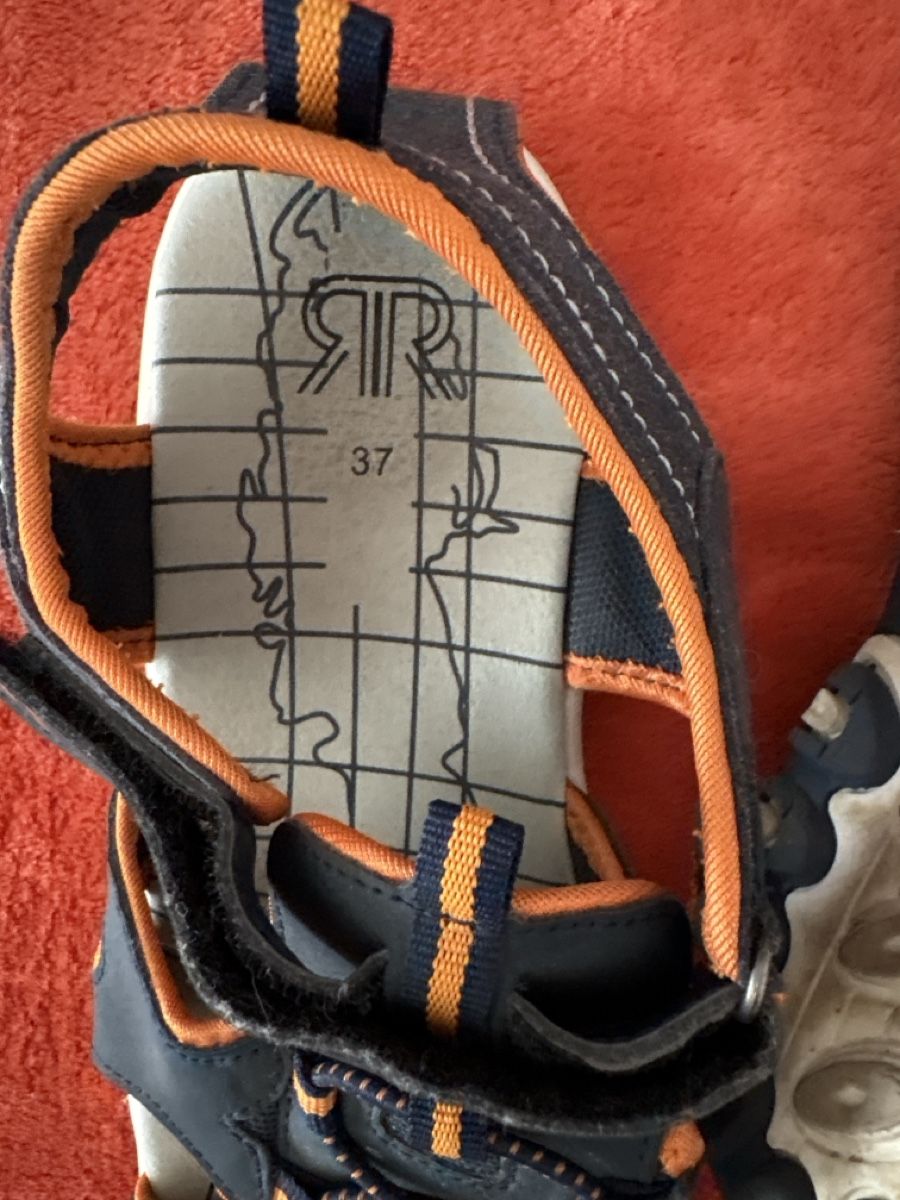 Scarpe per ragazzi: Sandalettes à scratch  – Usato da La Chaux-de-Fonds venduto da tuoro25 2