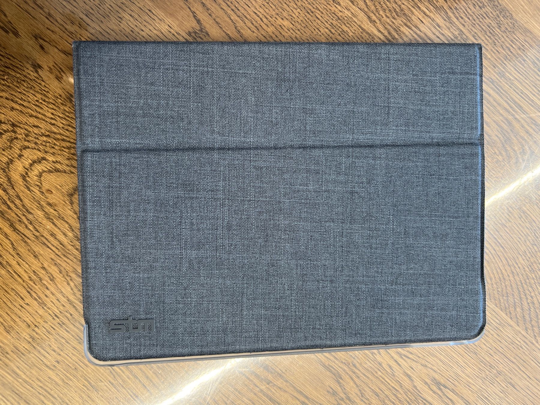 Covers & Borse: Schutzhülle Tablet Grau gebraucht – Usato da Toffen venduto da ann_l58m 2