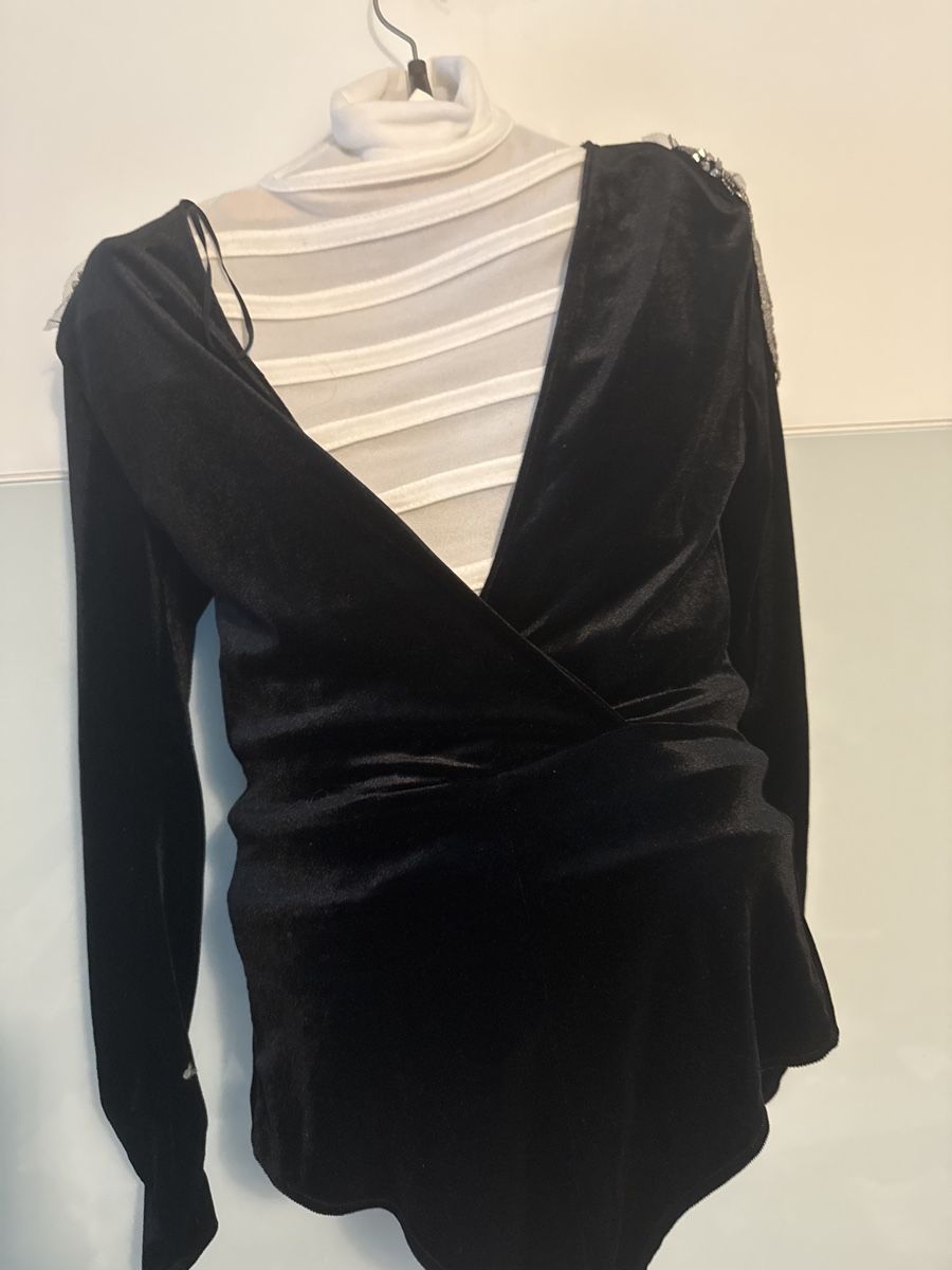 Zara Vestiti: Elegantes Samtkleid mit Schmuckdetails, Grösse S – Usato da Winterthur venduto da Zelish84. 1