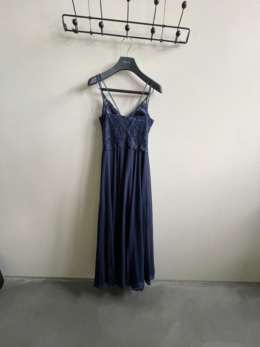 Kleider: Dunkel Blaues Abendkleid – Gebraucht aus Sennwald von jelenat94