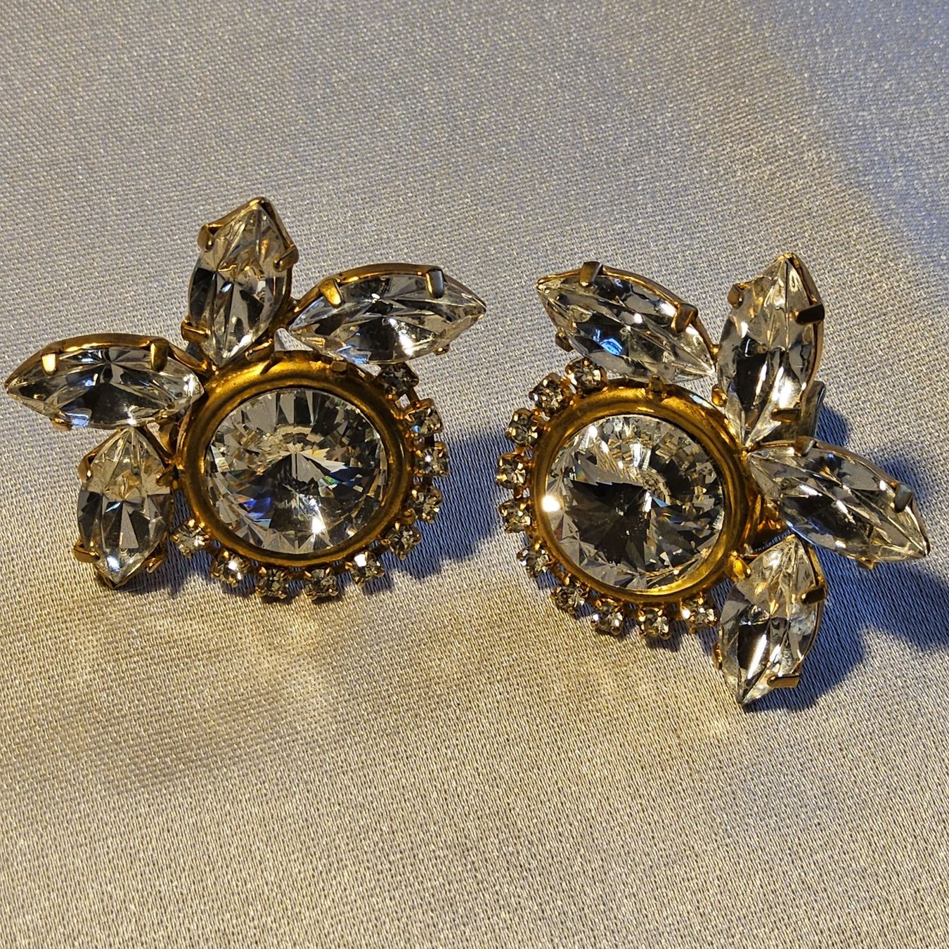 Ohrringe & -stecker: Vintage Top Strass Ohrclips ca 1940-50 – Gebraucht aus Zürich von helsan 2