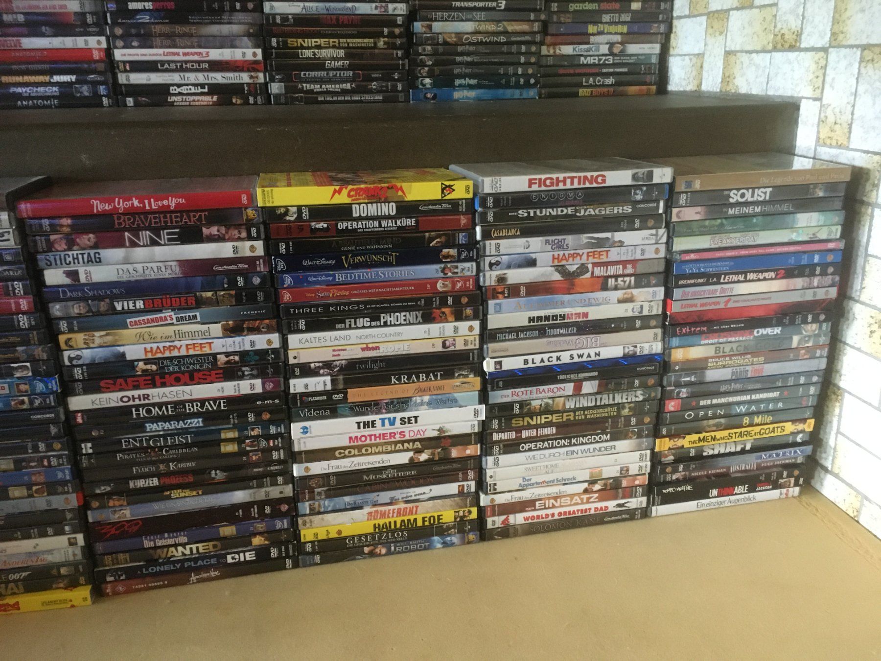 Tutti i DVDs: 1) DVD XXL Sammlung ca 591 DVDs – Usato da Marbach LU venduto da Hoheduene 4