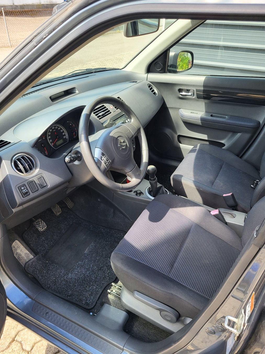 Suzuki Automobili: Suzuki Swift 1.3 – Usato da Unterkulm venduto da siro5726 3