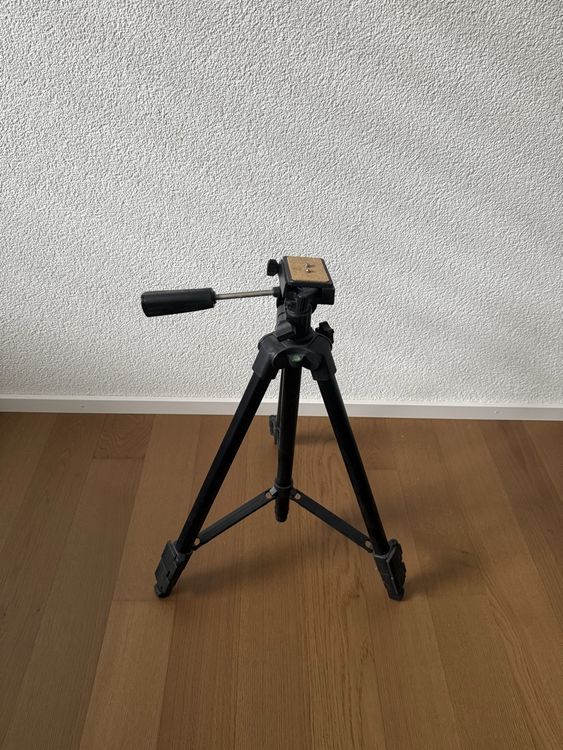 Stabiles Dreibein-Stativ für Foto und Video (Gebraucht) in Seon für CHF ...