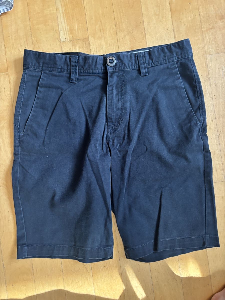 Pantaloni: Volcom shorts – Nuovo (secondo la descrizione) da ZOLLIKON venduto da FamilleArleti 2