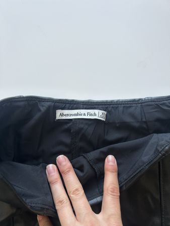 Minirock Abercrombie & Fitch Kunstleder schwarz Grösse XS
