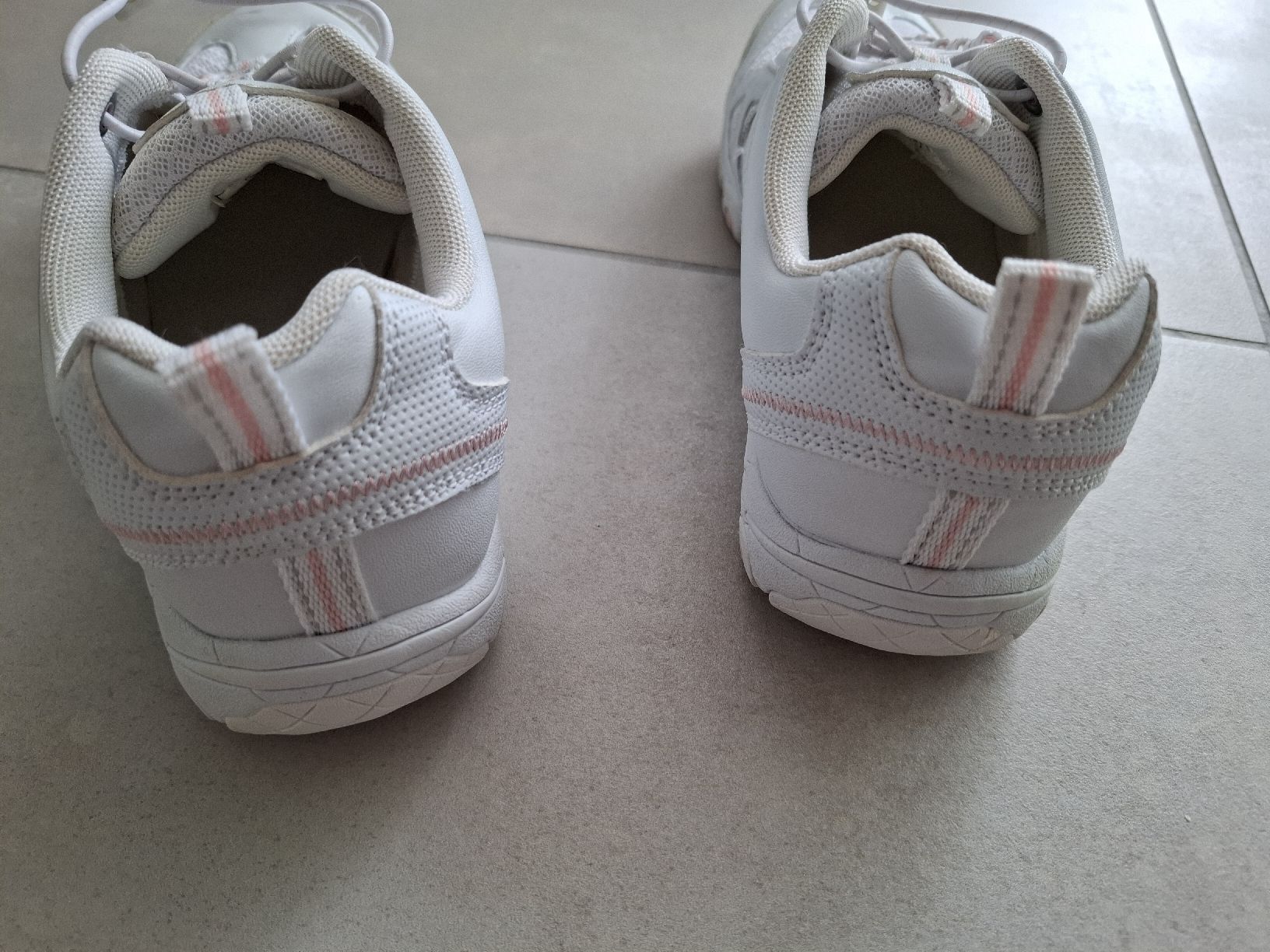 Graceland Scarpe da donna: Baskets 39 lacets élastiques Graceland – Usato da Bulle venduto da xixime 4