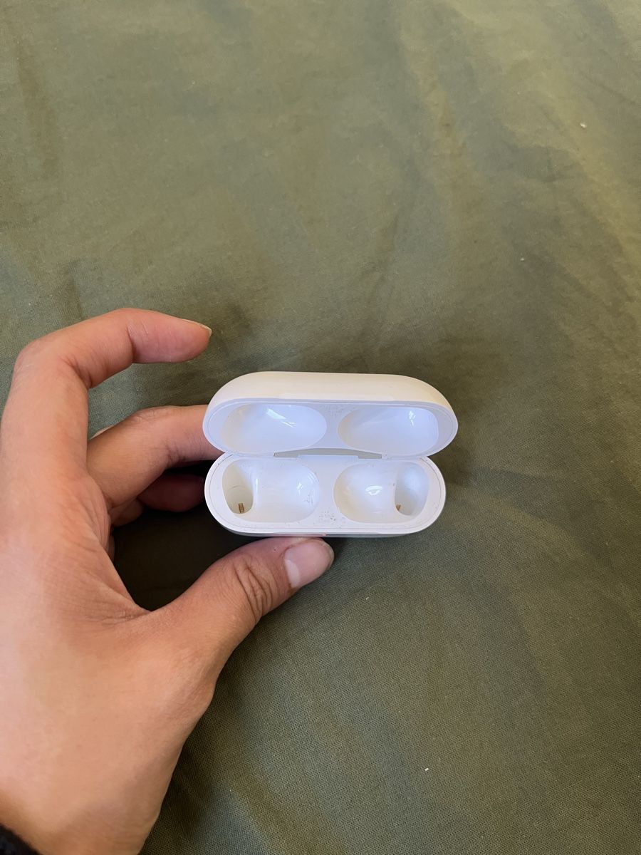 Apple Ladegerät: AIRPOD PRO 1 CASE  – Gebraucht aus Zürich von ado_6gtq 3