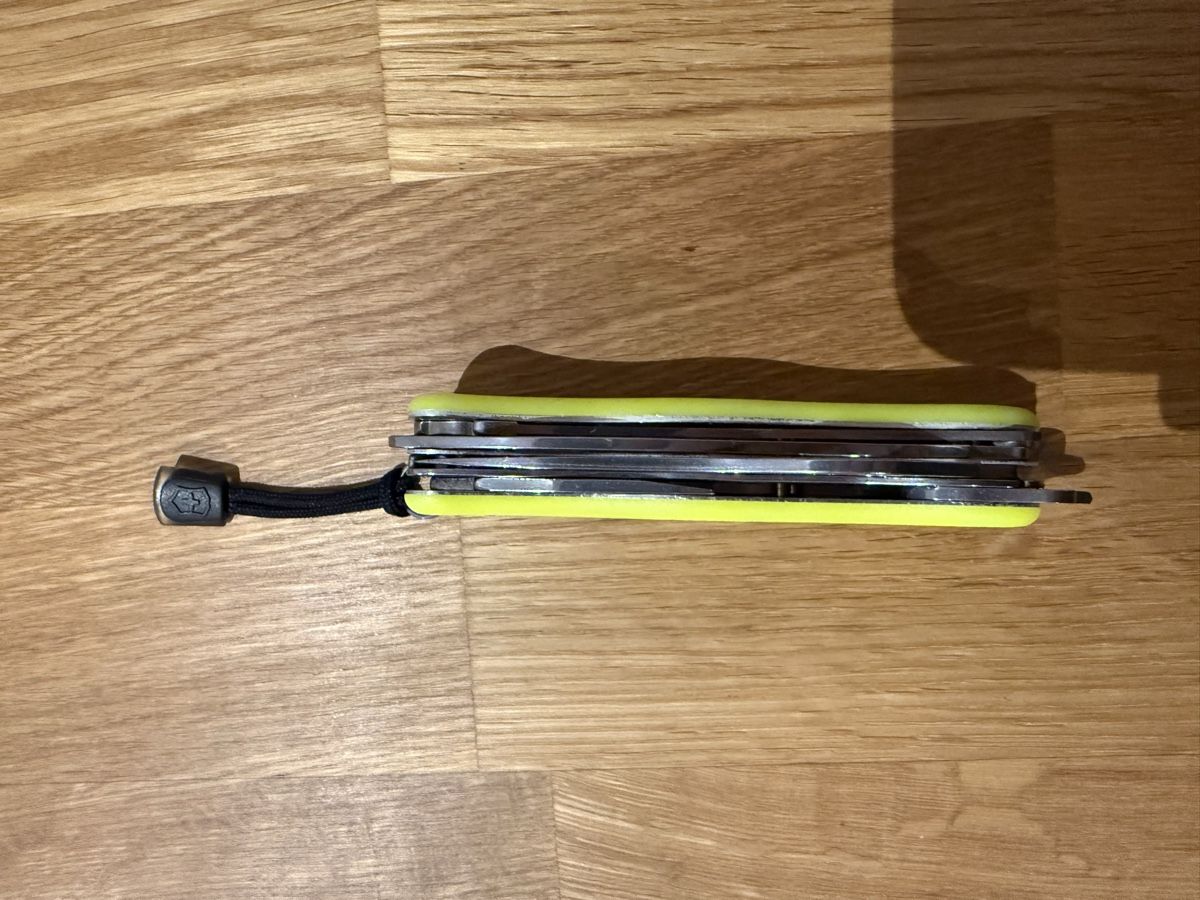 Victorinox Coltelli tascabile: Victorinox Rescue Tool  – Nuovo (secondo la descrizione) da Reisiswil venduto da uleibundgut 3