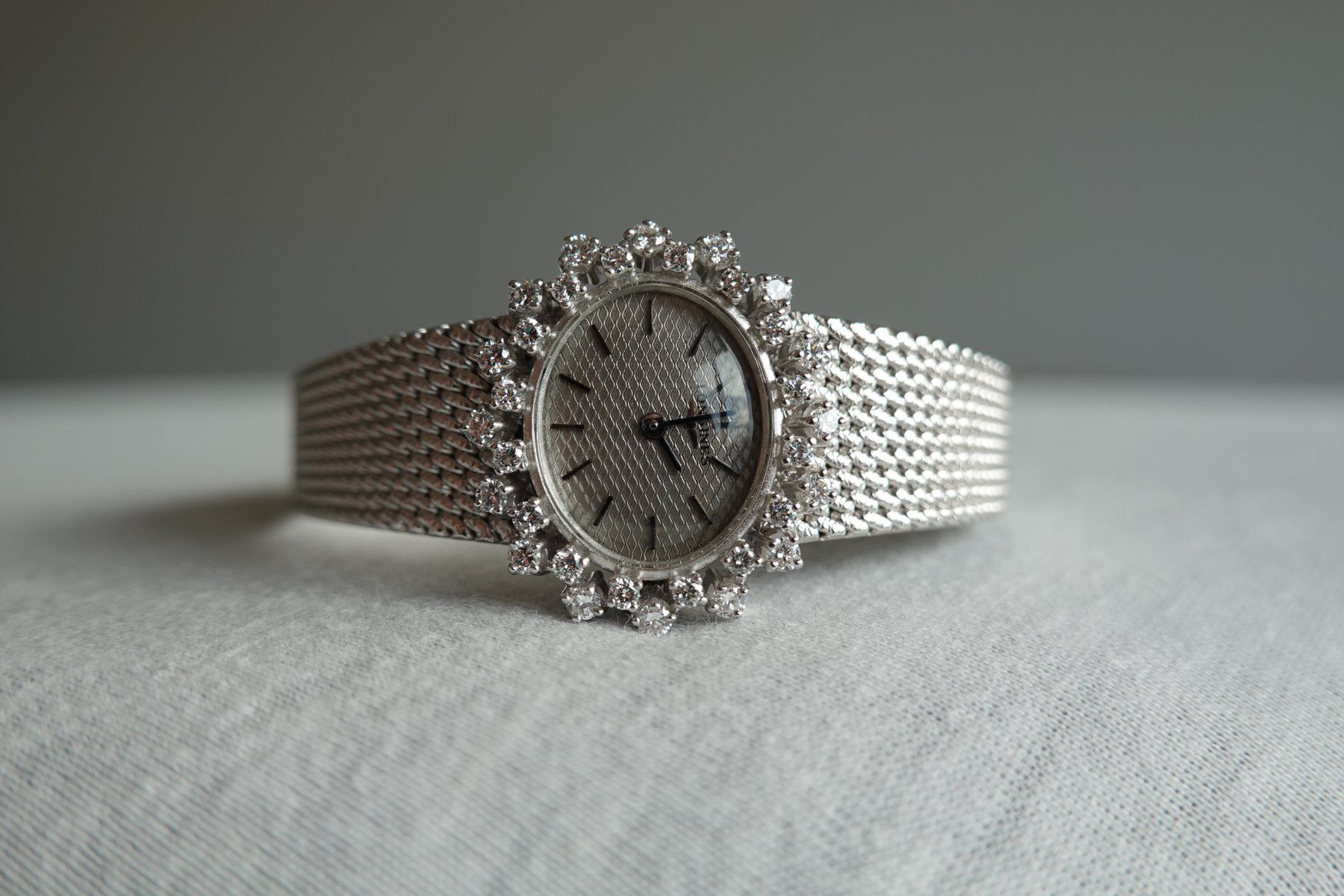 Longines Orologi: Longines Vintage Ladies Diamond Bezel – Usato da Lausanne venduto da EKleber 1