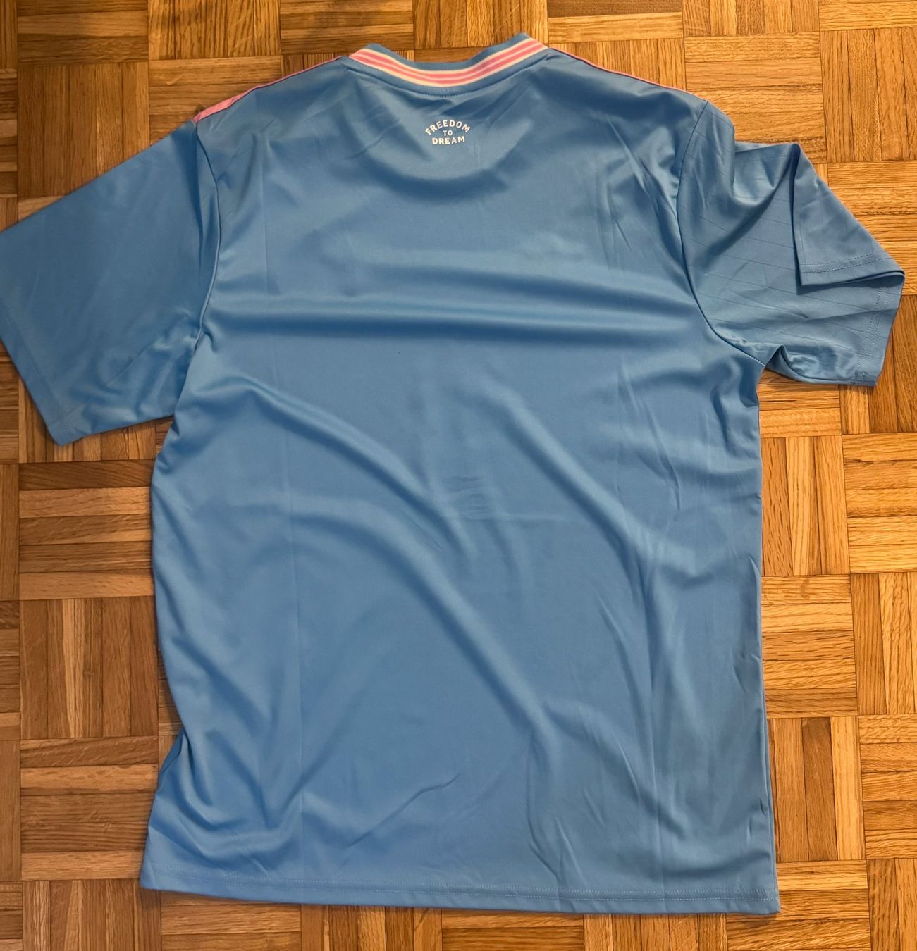 Adidas Leibchen & Hosen: 04 - Inter Miami - Adidas XL – Gebraucht aus Zürich von Matteo_7 2