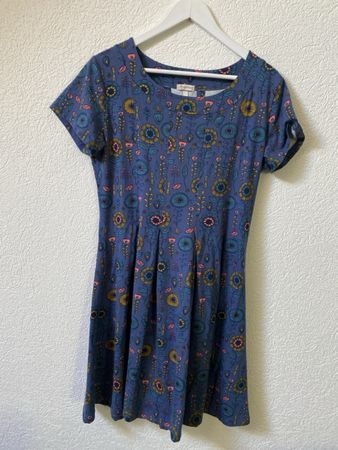 Deerberg Kleid Gr. M mit Blueme Muster, Top Zustand!wie NEU