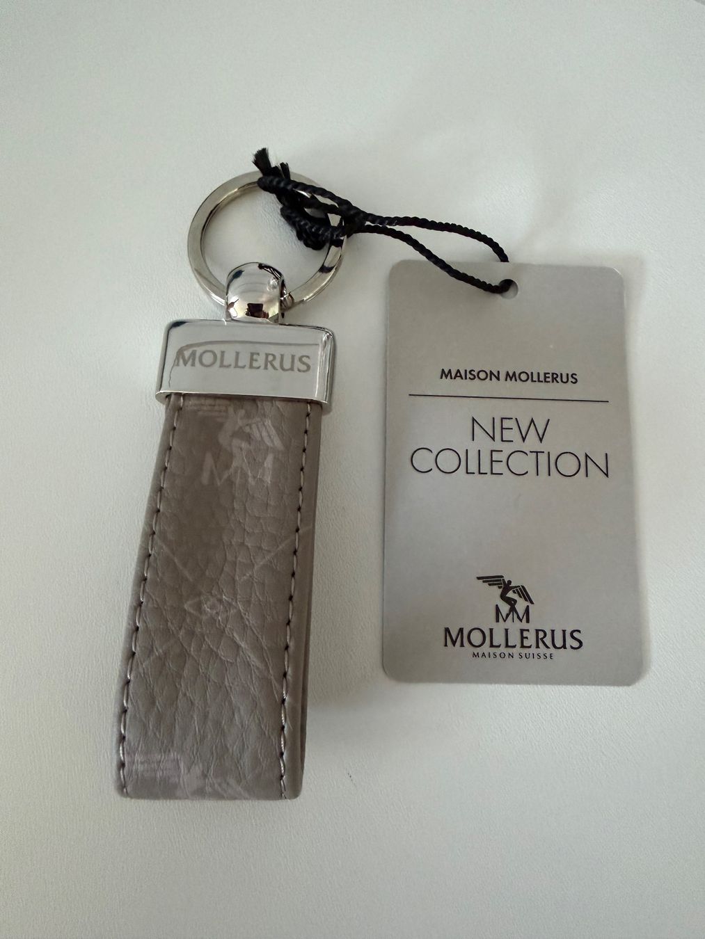 Maison Mollerus Portachiavi: MAISON MOLLERUS "Rigi" Taupe – Nuovo e nell'imballaggio originale da Kloten venduto da des_xv52
