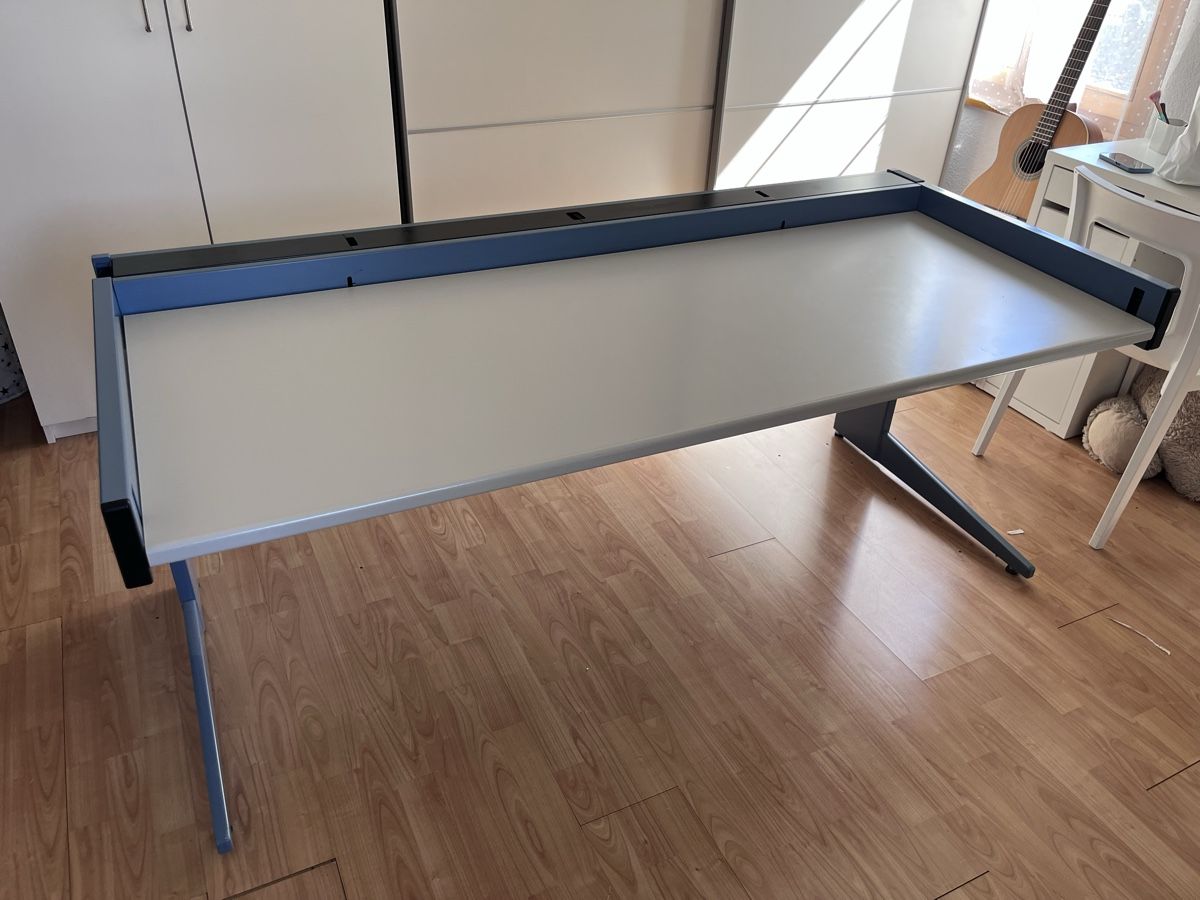 Bureaux: Schreibtisch – D'occasion à Schafisheim par Wurzelpilot