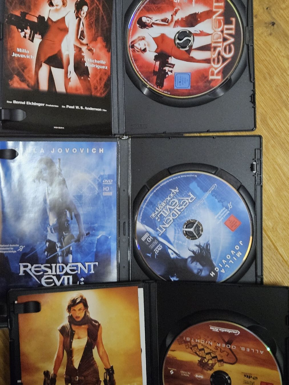 Tutti i DVDs: Resident Evil 1, 2 und 3 / Bundle DVD – Usato da Oberdorf BL venduto da BaldenEagle 1