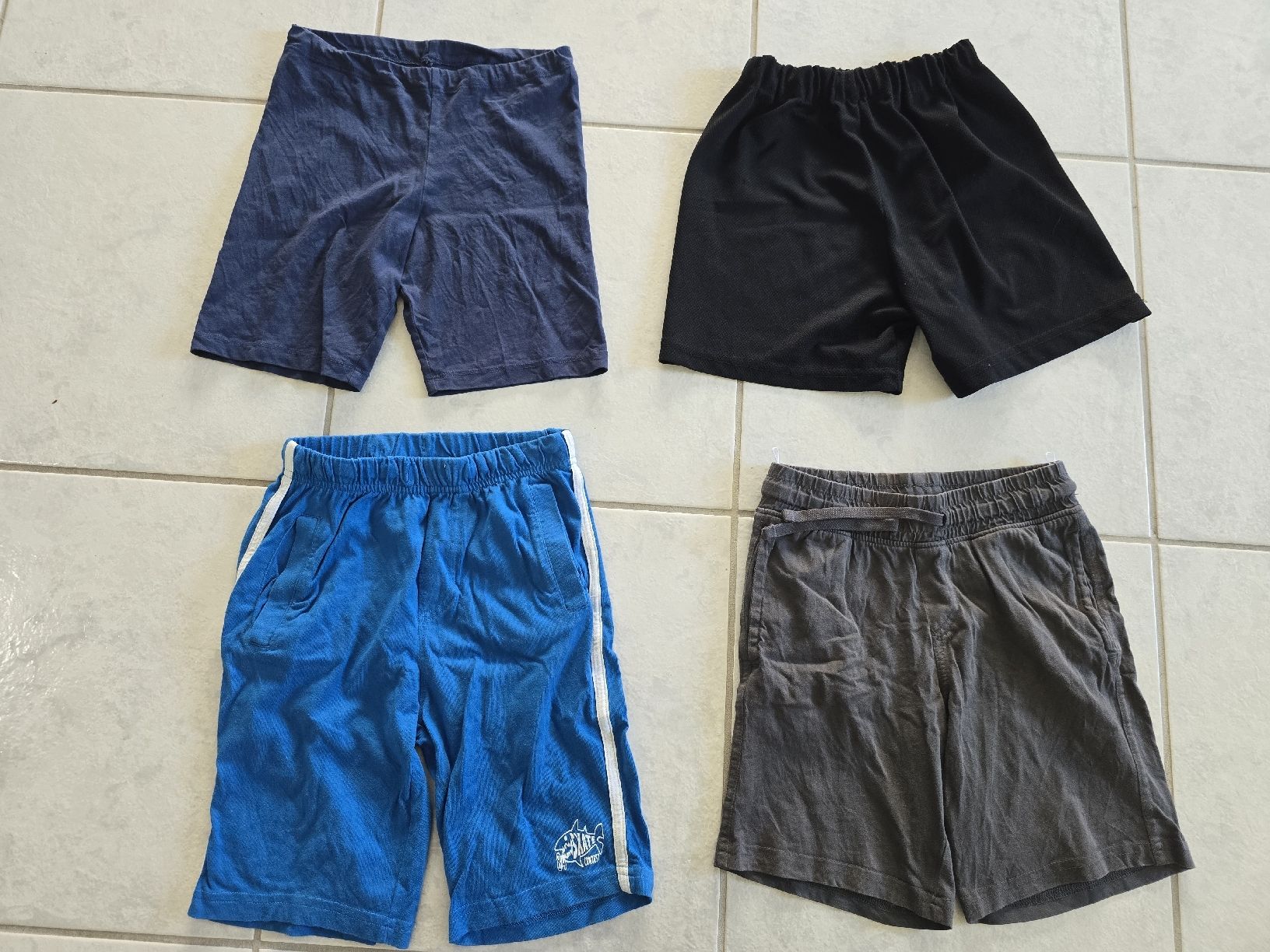 Pantaloni: Shots / Hosen Gr 116 – Usato da Lostorf venduto da Venice16