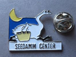 PIN SEEDAMM CENTER PFÄFFIKON SZ, SCHWAN